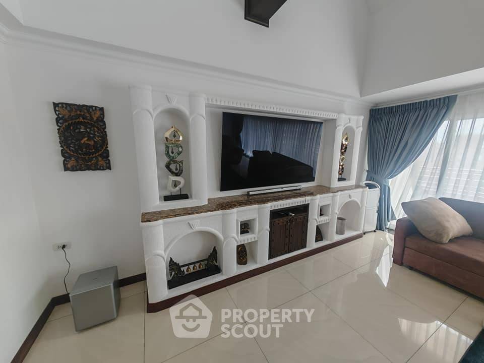picture 2-BR Condo At Executive Residence II & IV, Phratamnak (ID 2387720) - 4/29