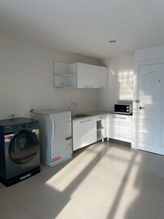 picture 2 bedrooms type near MRT yellow line / Line : @966veldg - 2/26
