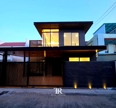 Houses for rent Phra Khanong : 🔥 Pool Villa for Rent – Sukhumvit 60/1 | Rent 160,000 THB/Month, Negotiable | 3  Bedrooms |  250 sq.m. | Private Pool |  BTS Bang Chak | TR0194