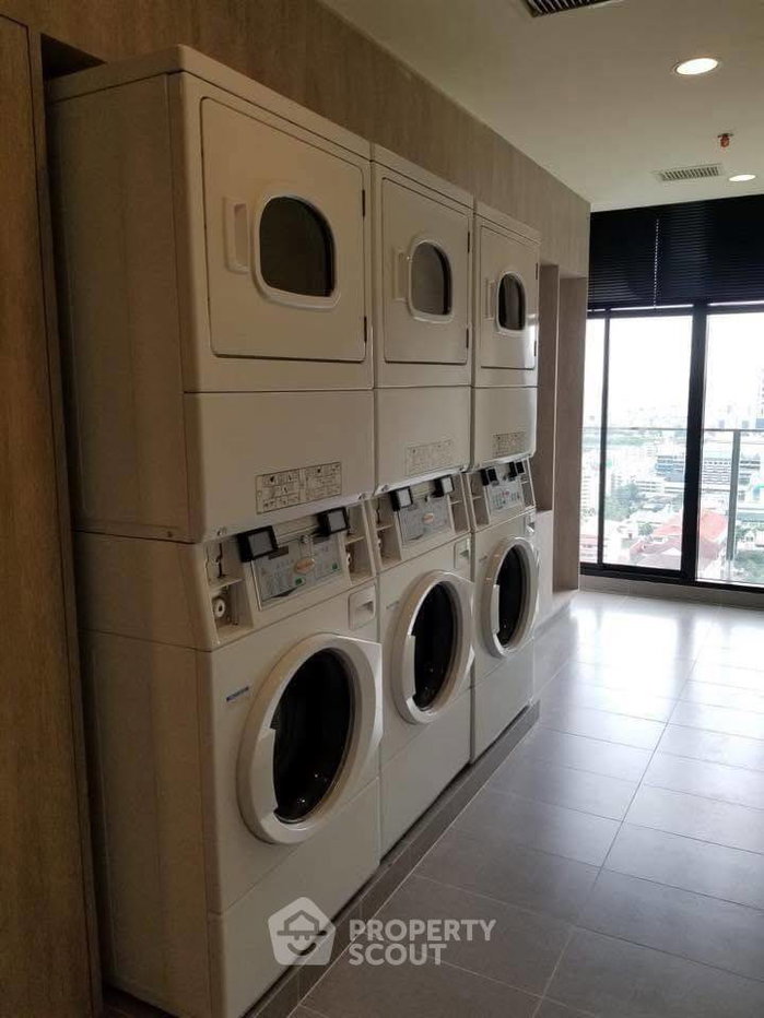 รูป คอนโด 1-ห้องนอน ที่ โนเบิล รีโคล ใกล้ MRT สุขุมวิท (ID 2068178) - รูปที่ 9/12