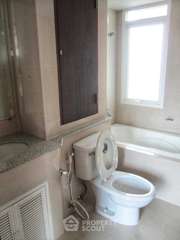 picture 3-BR Condo Pabhada Silom Condominium Near BTS Saint Louis (ID 1421378) - 5/9