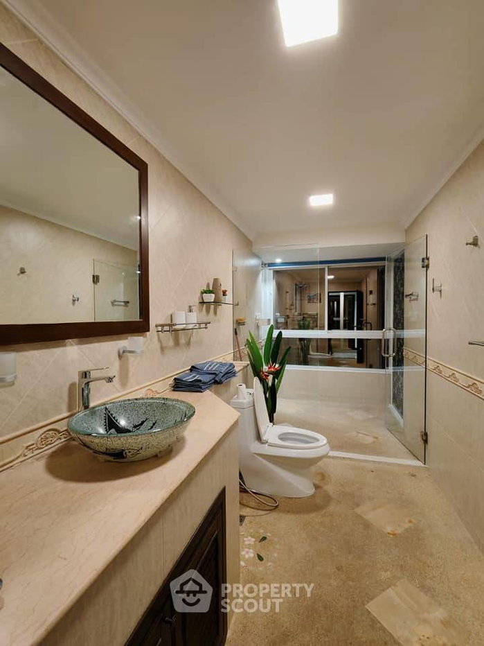 picture 2-BR Condo At Executive Residence II & IV, Phratamnak (ID 2387720) - 13/29