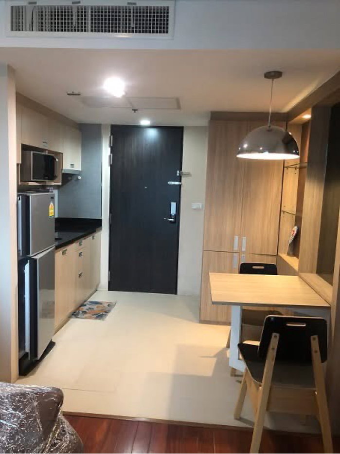 รูป 1 นอน ห้องมุม ให้เช่า ใกล้รถไฟฟ้า สถานีลาดพร้าว - รูปที่ 2/24