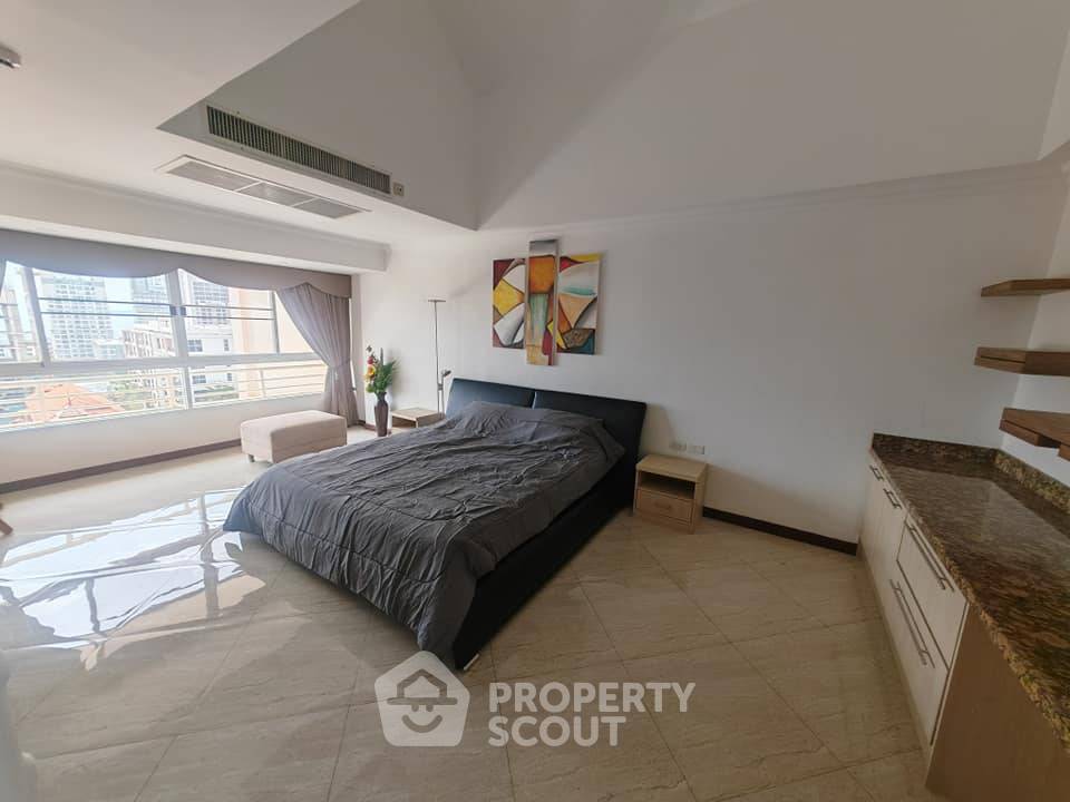 picture 2-BR Condo At Executive Residence II & IV, Phratamnak (ID 2387720) - 18/29