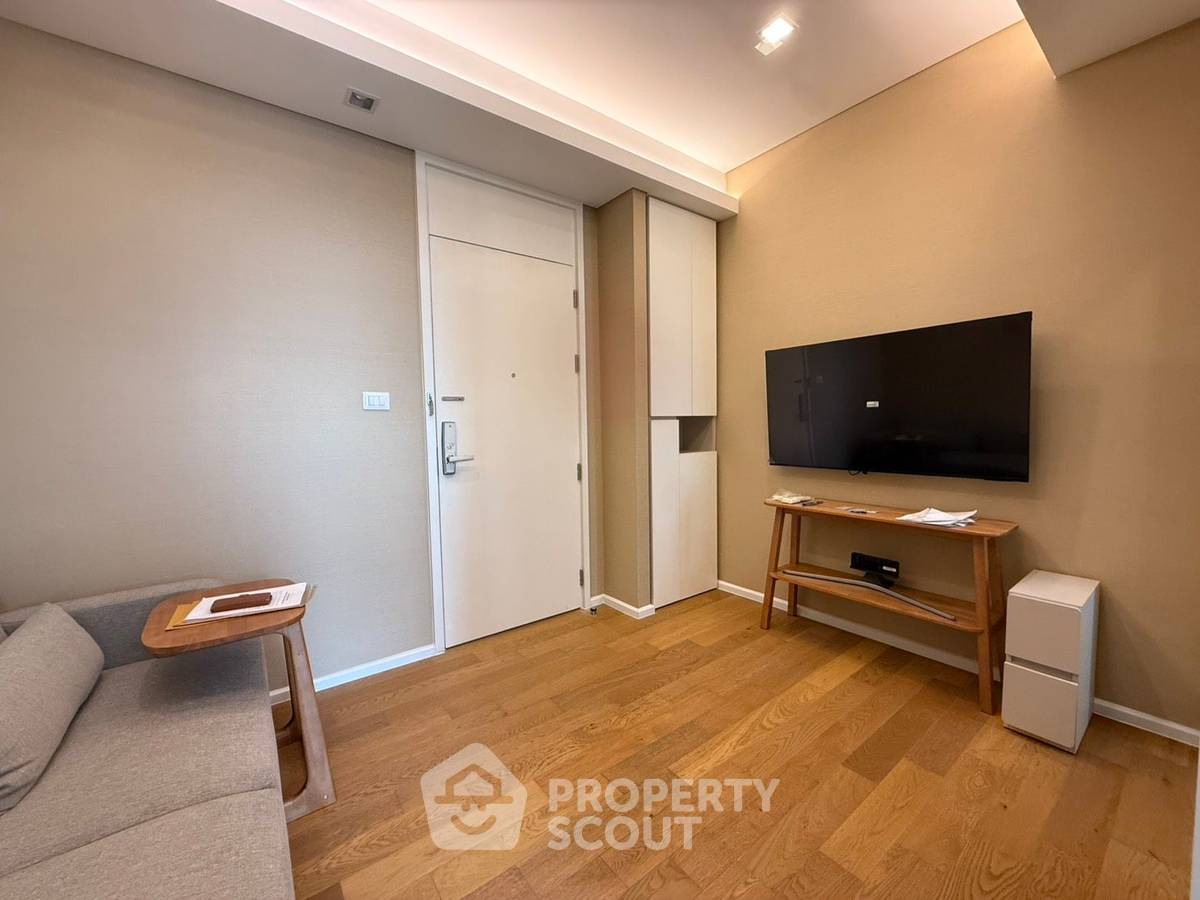 picture 1-BR Condo at The Saint Residences near MRT Phahon Yothin (ID 2364111) - 2/10