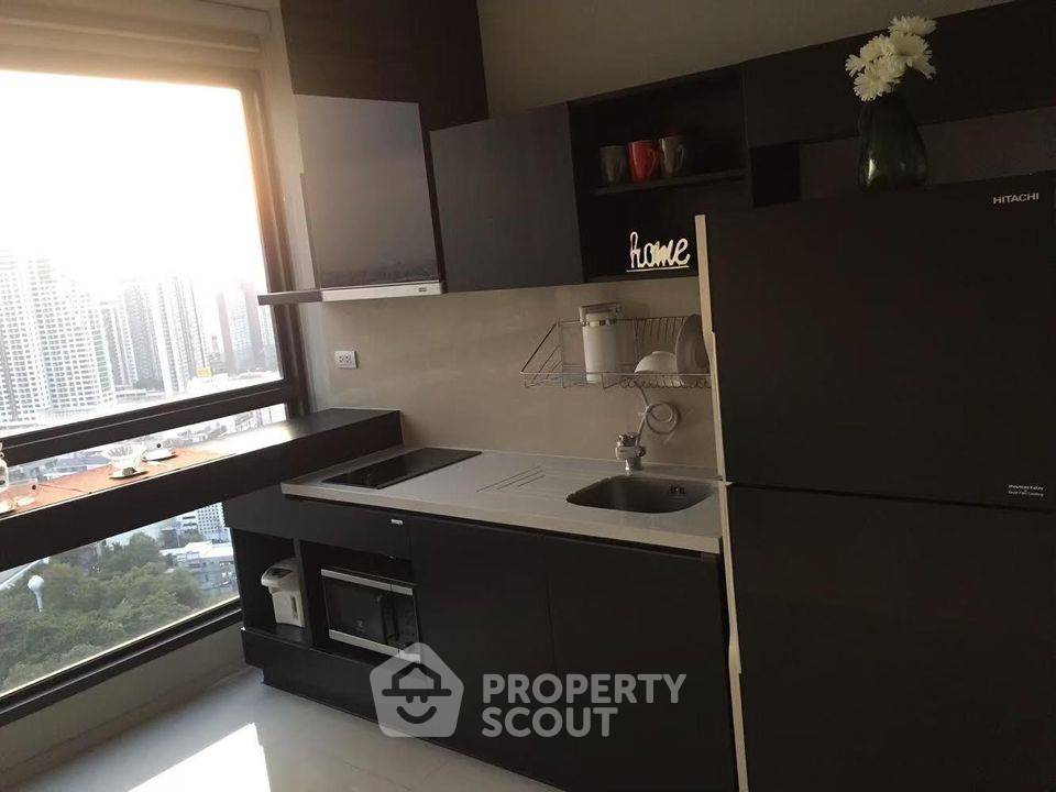 รูป ราคาดี คอนโด 1 ห้องนอน Rhythm Sukhumvit 44/1 ใกล้ BTS พระโขนง 70 ม. (ID 381963) - รูปที่ 3/7