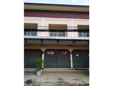 ที่ดินพร้อมสิ่งปลูกสร้าง 17 ตร.วา เมืองสุรินทร์ สุรินทร์ 1.6M