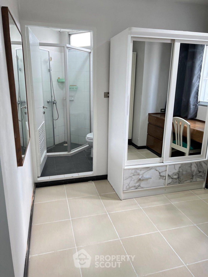 picture 2-BR Condo at Wittayu Complex near BTS Phloen Chit (ID 1546833) - 10/15