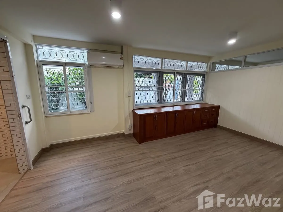 รูป บ้านเดี่ยวให้เช่า 5 ห้องนอน ใน ลาดยาว, กรุงเทพมหานคร 6831909 - รูปที่ 13/26