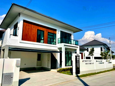 เช่าบ้านเดี่ยว เมืองสมุทรปราการ สมุทรปราการ : ให้เช่าบ้านเดี่ยว 2 ชั้น เอเรสท์ แพรกษา 4 ห้องนอน 3 ห้องน้ำ