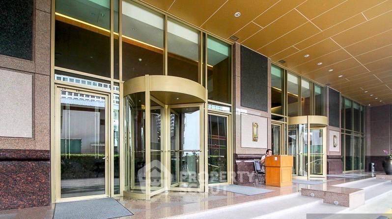 picture 3-BR Condo at The Empire Place near BTS Saint Louis (ID 1781128) - 14/15