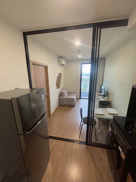 picture **For Rent | The Livin Phetkasem — 1-Bedroom Condo with BTS/MRT Train View** - 8/15