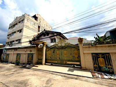 Shophouses for sale Charan Sanit Wong Road : 🏰 For Sale: 5-Story Residential Building with 2-Story House, Soi Charan Sanitwong 97