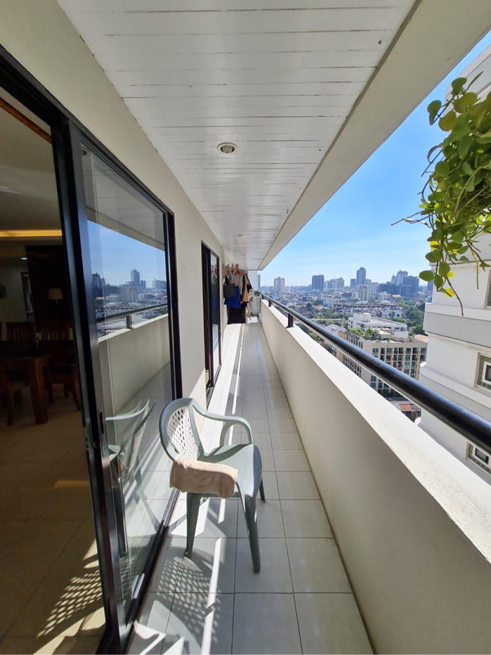 picture Spacious 3-Bedroom Condo 211 Sq.m. | Casa Viva Ekamai 12  - 18/30