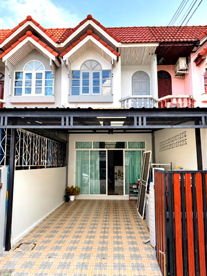 ทาวน์โฮม กรุงเทพมหานคร : 🏡 ทาวน์โฮม 2 ชั้น 2 ห้องนอน บนที่ดิน 24 ตร.ว. ✨🏡 หมู่บ้านเพชรไพลิน