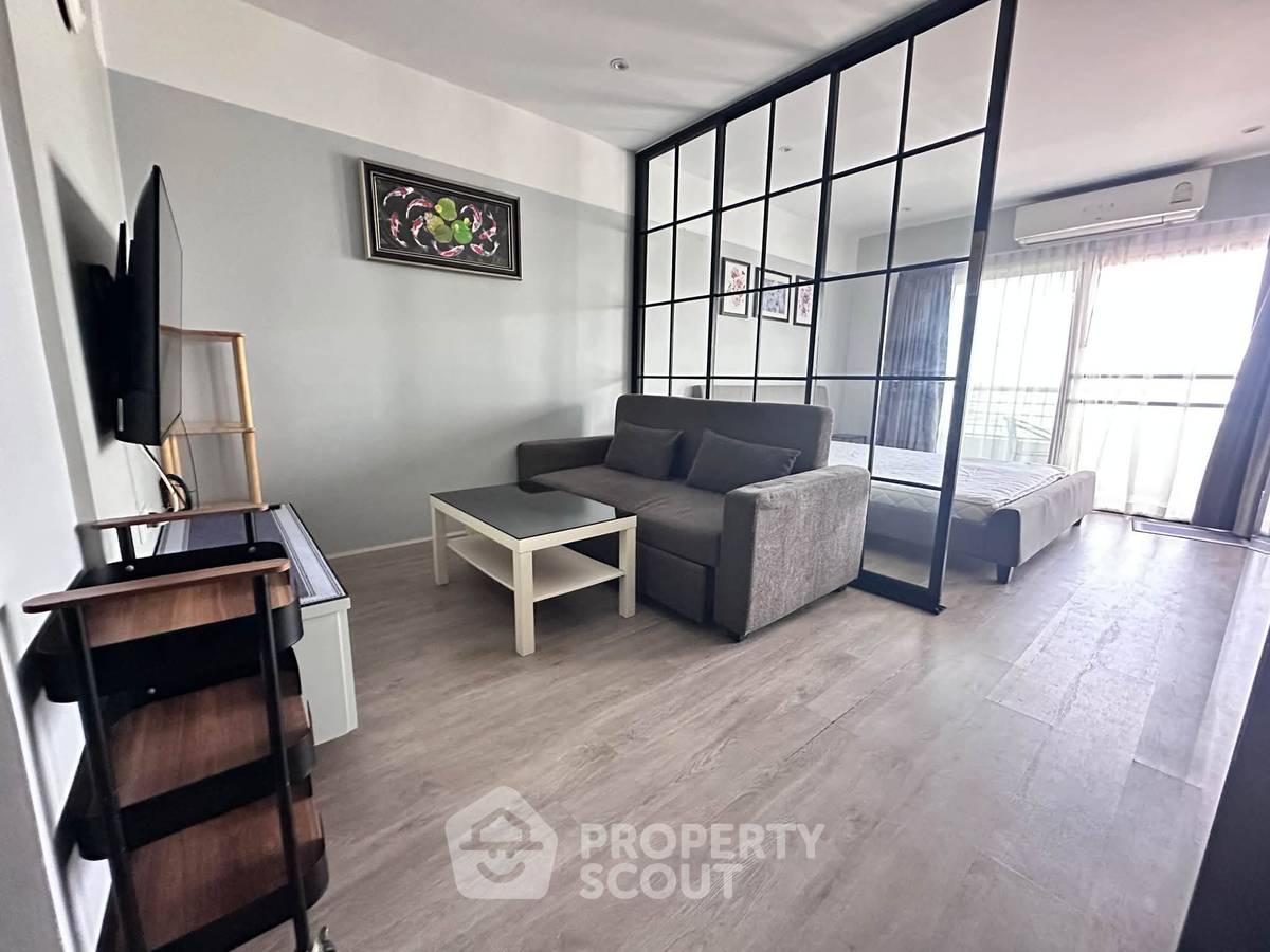 picture 16th-Floor 1-BR Condo At Pattaya Hill Resort, Phratamnak (ID 3362473) - 6/18