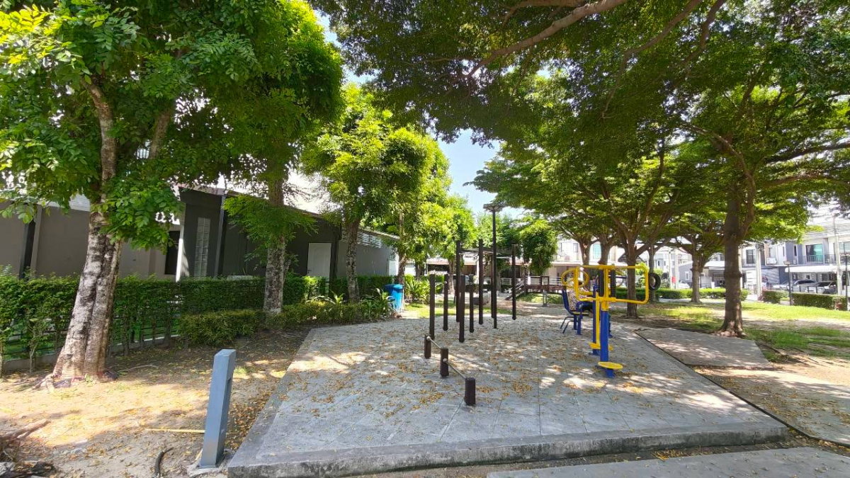 picture Rare Garden-Side Corner Unit! Semi-Detached Feel, Parking for 3 Cars | The Connect 25 Pracha Uthit 27 - 6/38