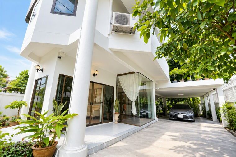 ให้เช่าบ้านเดี่ยว 4 ห้องนอน 400 ตร.ม. 120 ตร.ว. เขตพระโขนง