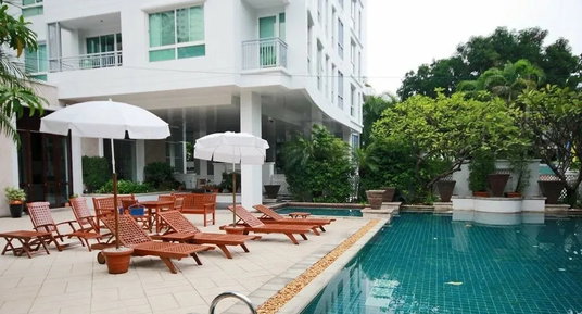 🔥 MD-25085290 Rare Find: Beautiful unit at a below-market price at The Bangkok Sukhumvit 61. Book now before it's gone! 🔥