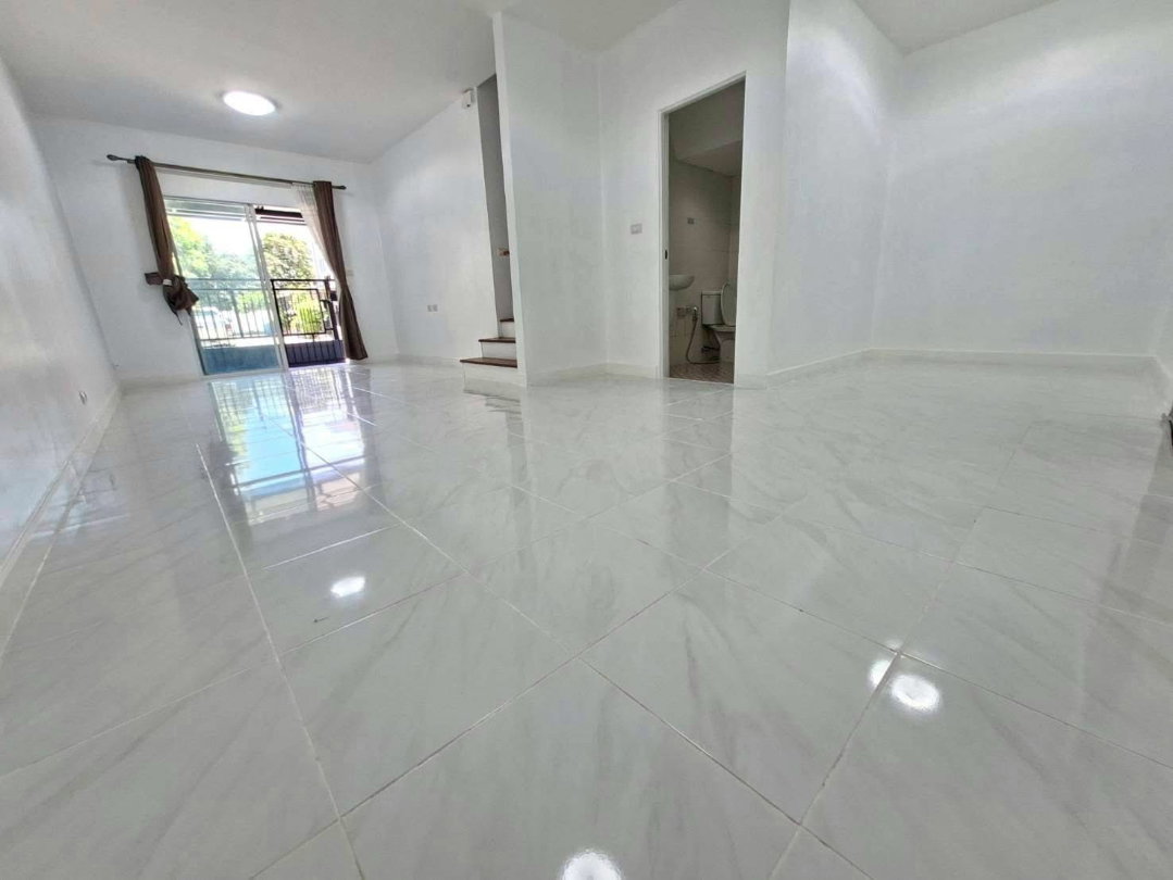 picture Town Home: Lio NOV Wongwaen-Pinklao - 7/8