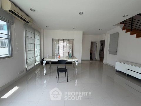 ขายบ้าน 4 ห้องนอน โครงการ Life Bangkok Boulevard-Ramintra พื้นที่ 142 ตร.ม. เขตคันนาโย (ID 1931559)