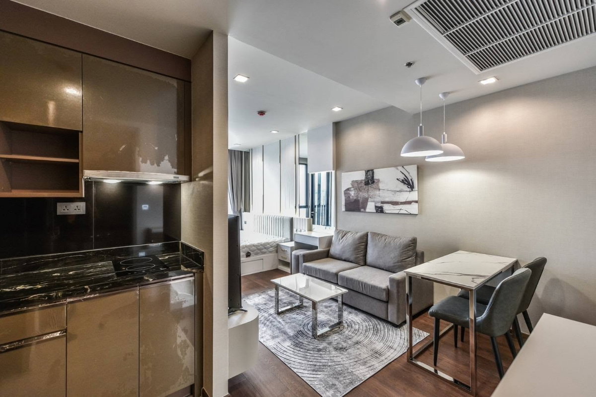 picture Condo for Rent: Ideo Q Victory - 9/11