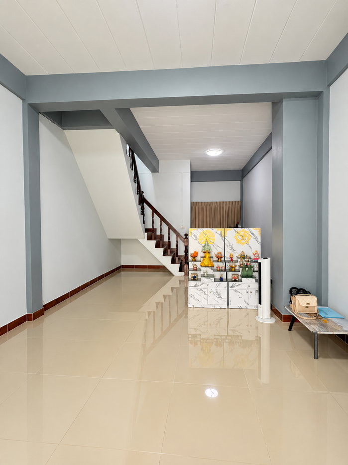 รูป 🏡 ทาวน์โฮม 2 ชั้น 2 ห้องนอน บนที่ดิน 24 ตร.ว. ✨🏡 หมู่บ้านเพชรไพลิน - รูปที่ 3/10