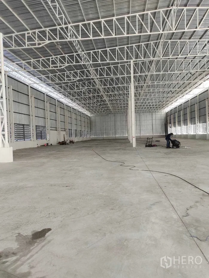 รูป ขาย โรงงาน 7000 ตรม นิคมพัฒนา ระยอง - รูปที่ 19/25