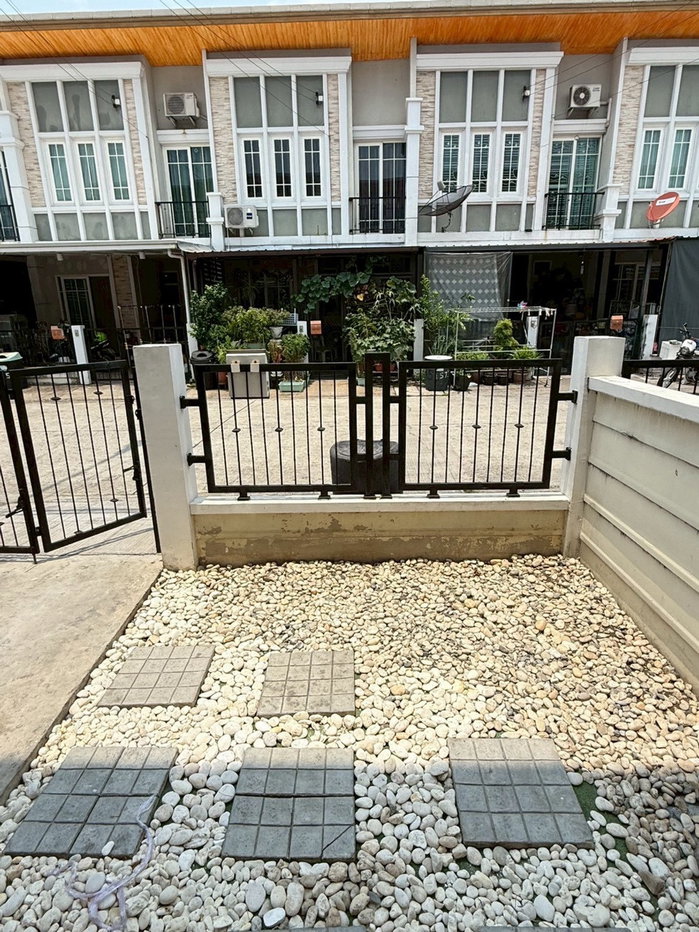 รูป 🏡 ปล่อยเช่าทาวน์โฮม Golden Town รามอินทรา-คู้บอน 3 ห้องนอน 2 ห้องน้ำ บ้านสวย พร้อมอยู่ ทำเลดีมาก ใกล้แหล่งไลฟ์สไตล์ครบ! - รูปที่ 12/12