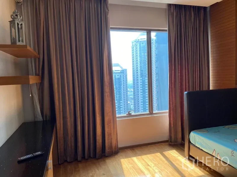 รูป ให้เช่า คอนโด 3 ห้องนอน The Emporio Place (เอ็มโพริโอ เพลส) คลองตัน คลองเตย กรุงเทพมหานคร BTS พร้อมพงษ์ - รูปที่ 7/10