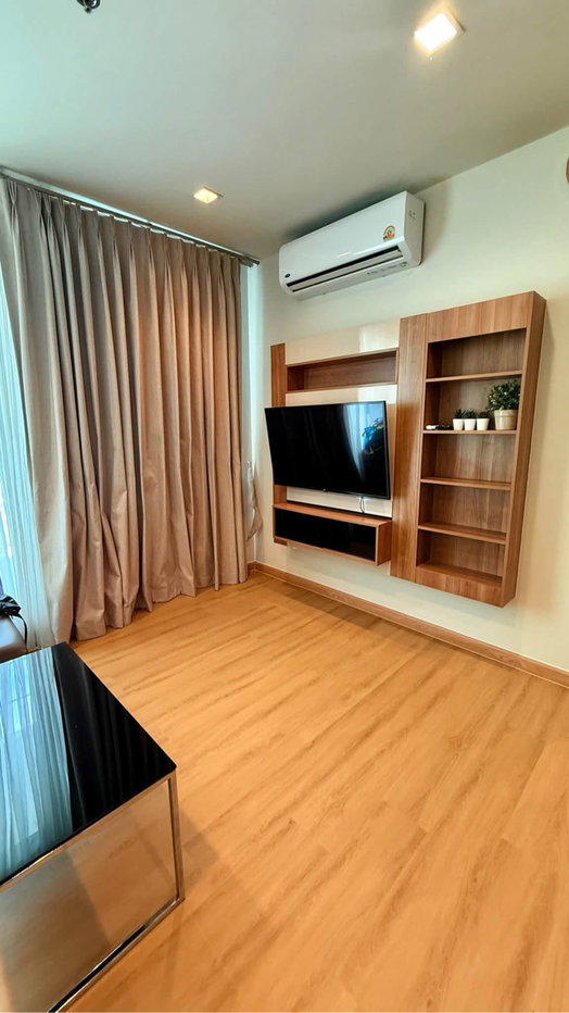 รูป  ให้เช่าคอนโด Rhythm Sathorn21  ห้องขนาด 68 ตรม. ชั้น 20 ตึก North วิวสะพานตากสิน  ข้ามแม่น้ำเจ้าพระยา เห็นจนถึงโค้งแม่น้ำ  - รูปที่ 2/8