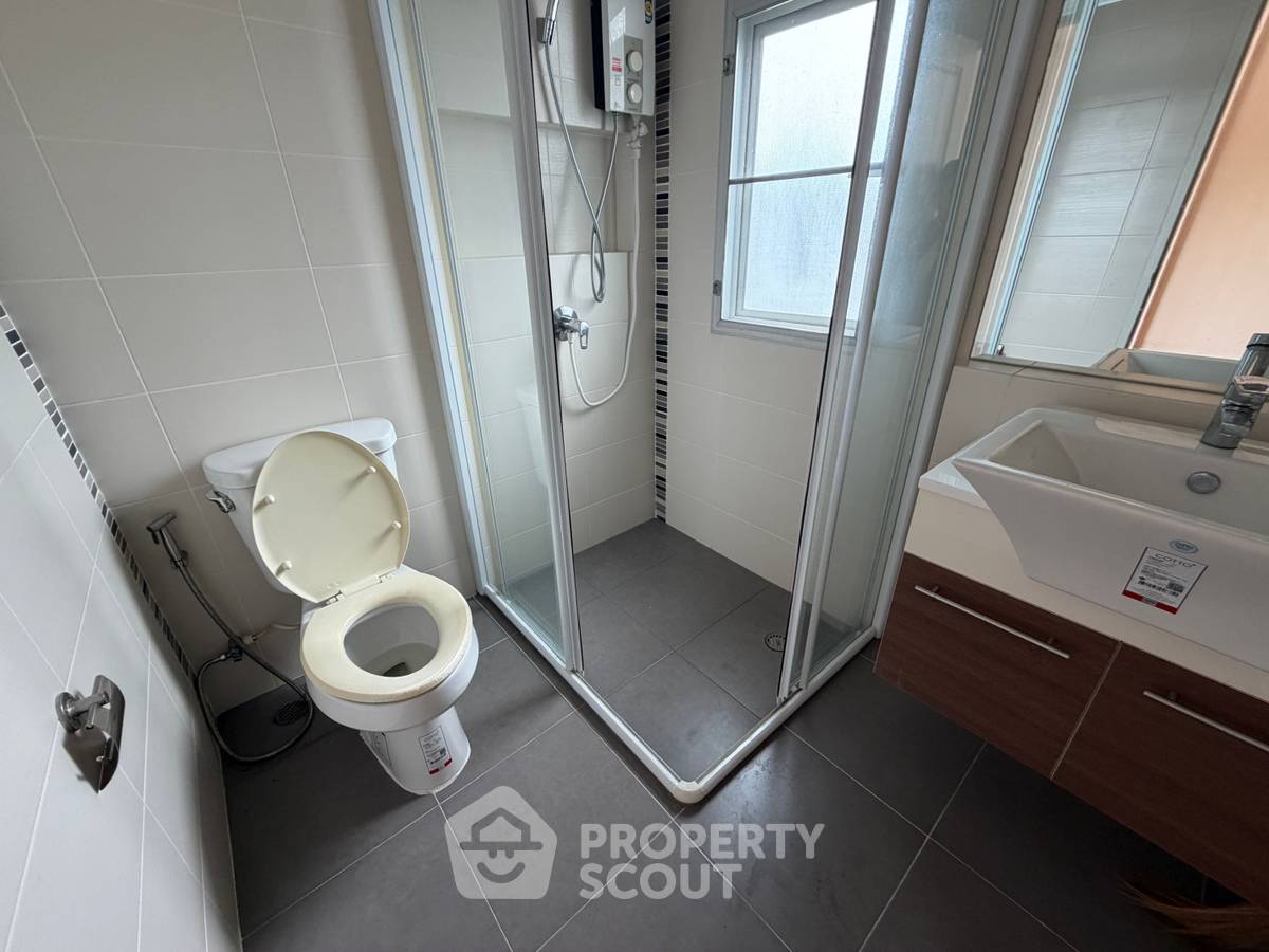 picture 4-BR House For Sale, Life Bangkok Boulevard-Ramintra (142 Sqm) (ID 1931559) - 11/29