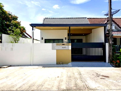 Townhouses for sale Thai Polymer Textile  : For Sale Townhouse/Townhome  , Thep Nimit Village , corner unit , wide frontage , newly renovated , Nong Prue , Bang Lamung , Chon Buri , CX-178748 ✅ Live chat with us ADD LINE @connexproperty ✅