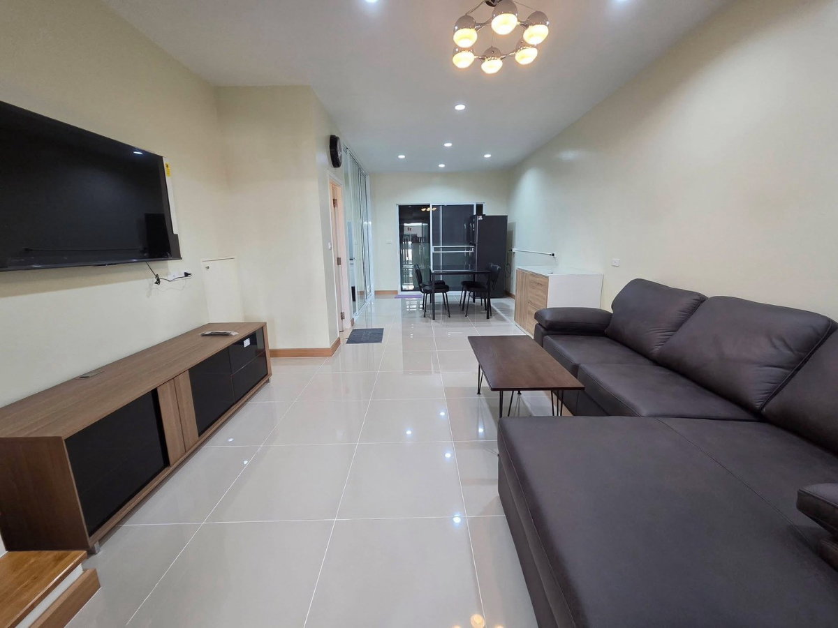 รูป 🏡 ให้เช่าทาวน์โฮม 3 ชั้น Villette City พัฒนาการ 38 3 ห้องนอน 3 ห้องน้ำ บ้านสวยสภาพใหม่เอี่ยม เพิ่งปรับปรุงและตกแต่งใหม่ทั้งหลัง - รูปที่ 3/20