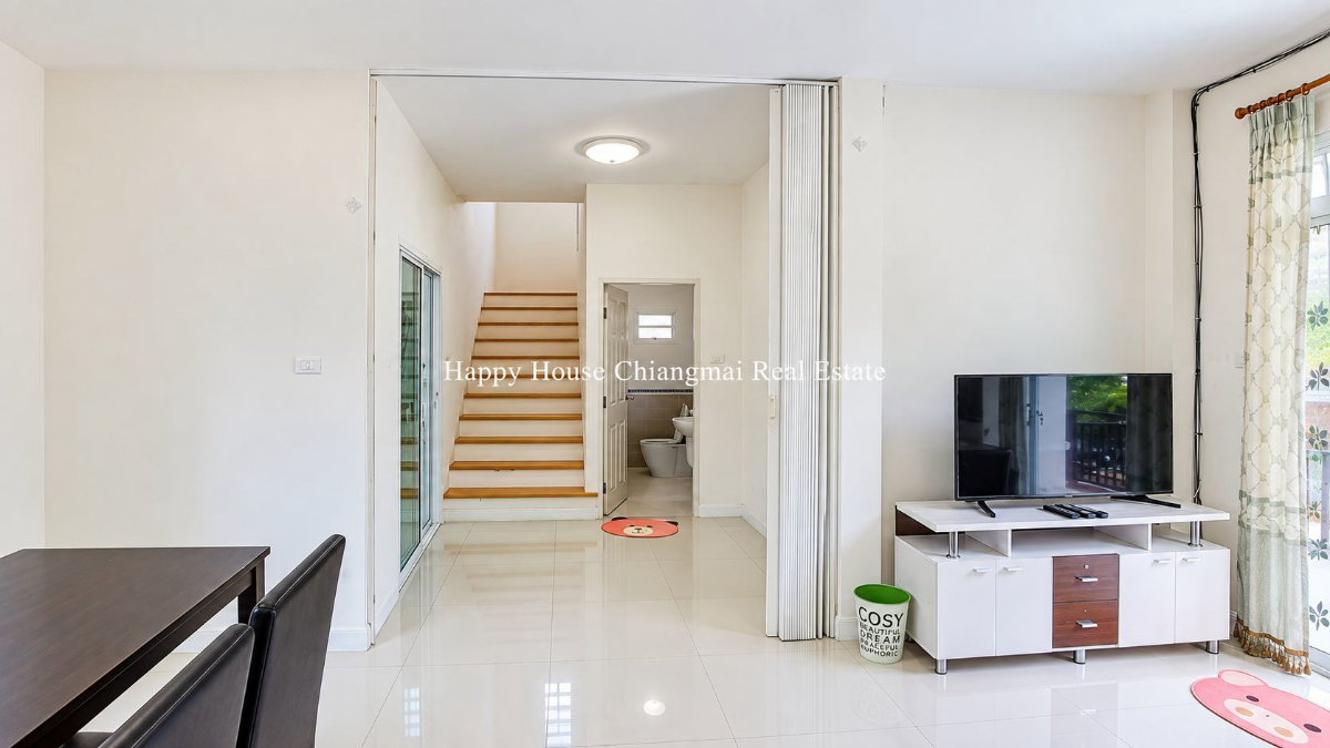 รูป ให้เช่า บ้านเดี่ยว 2 ชั้น ในหมู่บ้านดีญ่า วาเล่ย์ สารภี โทร 082-532-3935 - รูปที่ 4/23