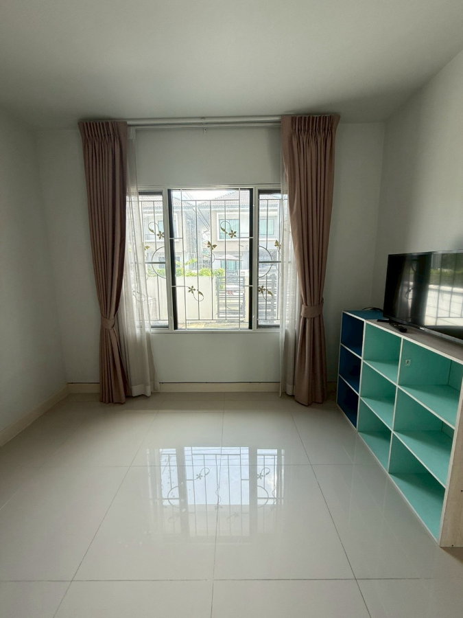 รูป 🏡 ปล่อยเช่าบ้านแฝดสไตล์โมเดิร์น ทำเลดี พร้อมอยู่ ใกล้รถไฟฟ้า! โครงการอารียา โคโม่ วงแหวน-รามอินทรา | - รูปที่ 10/16