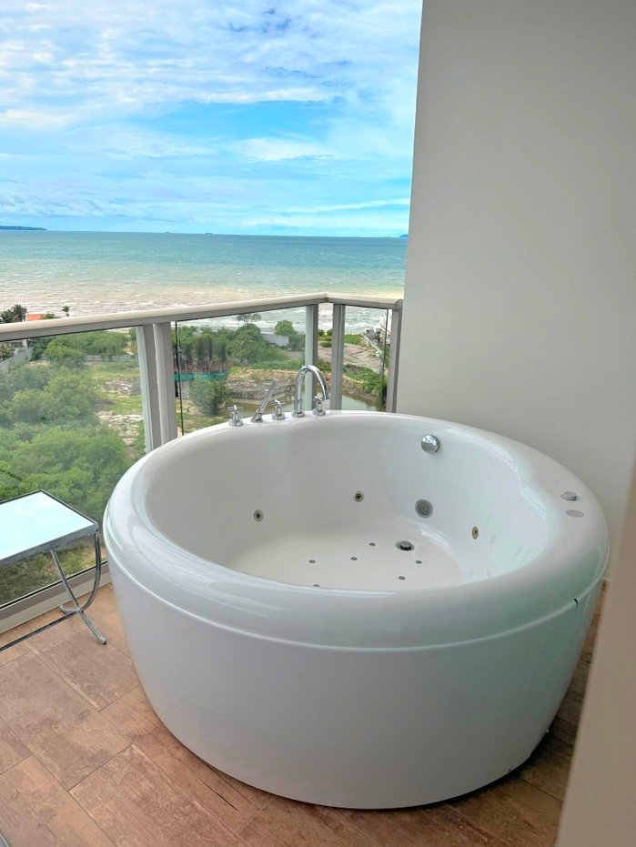 picture For rent 2 bed 2 bath at The Riviera Monaco Pattaya  - 10/11