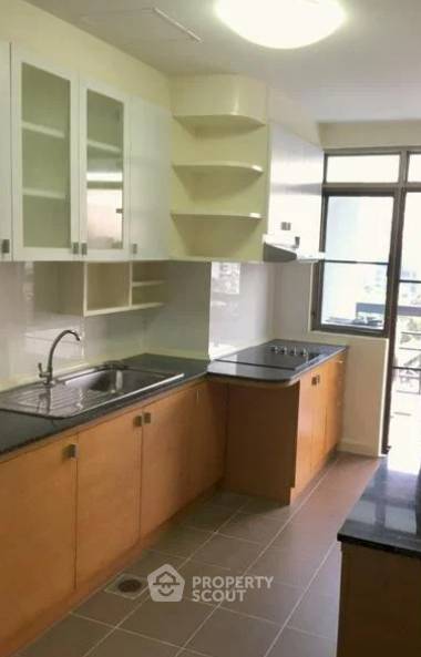 picture 3-BR Condo At Royal Castle Sukhumvit Near BTS Phrom Phong (ID 2918238) - 2/3