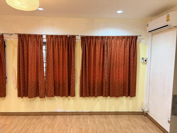 3-bed townhouse for rent, 21.1 sq wah, The Exclusive On-Nuch 1