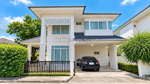 ให้เช่า บ้านเดี่ยว 2 ชั้น ในหมู่บ้านดีญ่า วาเล่ย์ สารภี โทร 082-532-3935