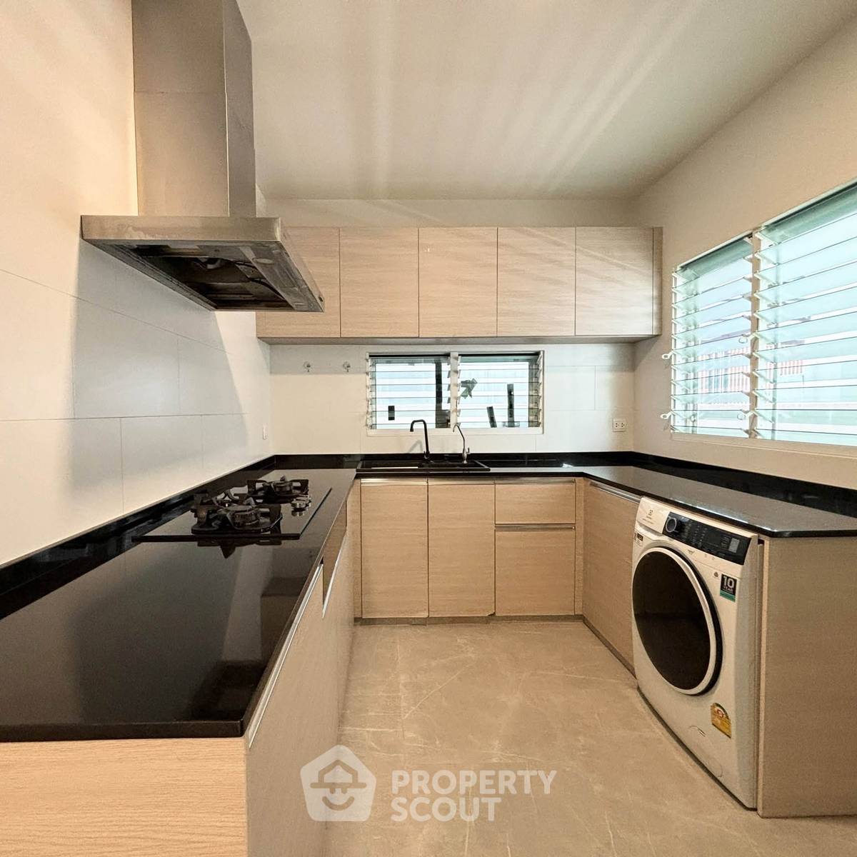 4-bed house for rent, 257 sqm, 21.3 sq wah, Mantana Bangna - Wongwaen