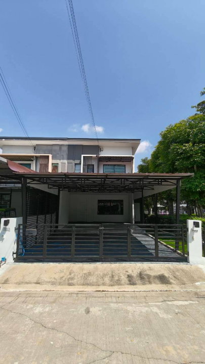 picture Rare Garden-Side Corner Unit! Semi-Detached Feel, Parking for 3 Cars | The Connect 25 Pracha Uthit 27 - 22/38