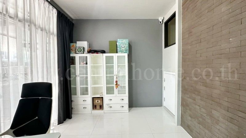 รูป ทาวน์โฮม 2 ชั้น บริทาเนีย วงแหวน-หทัยราษฎร์ จตุโชติ Built-in สวย ถนนเมน - รูปที่ 9/28