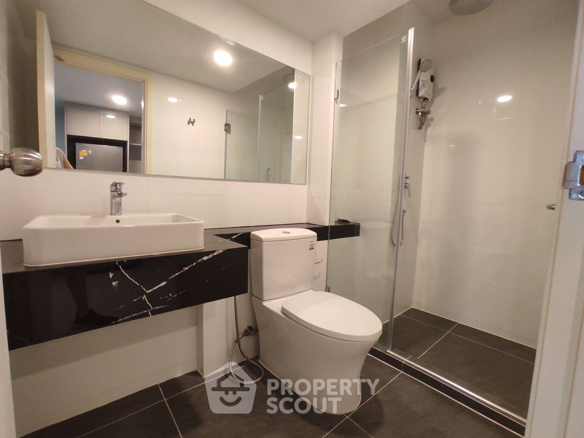 picture 1-BR Condo at KnightsBridge Space Rama 9 near MRT Phra Ram 9 (ID 2317428) - 8/8