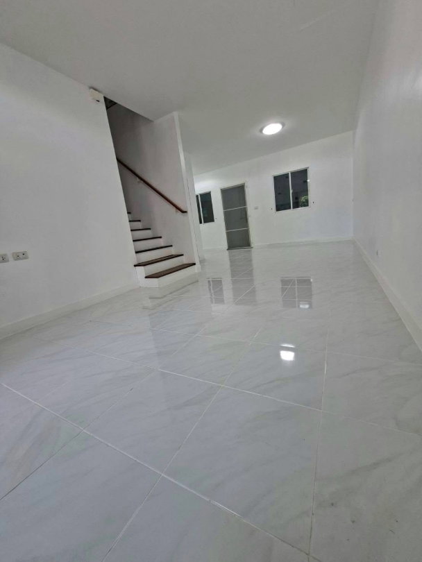 picture Town Home: Lio NOV Wongwaen-Pinklao - 6/8