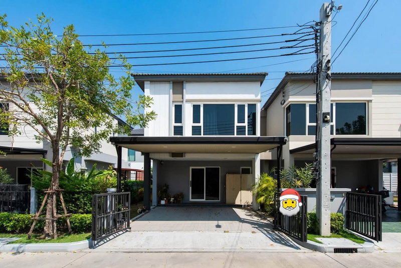 บ้านแฝดให้เช่า : 🏡 ให้เช่าบ้านแฝด 2 ชั้น สไตล์โมเดิร์น แบบบ้าน Janette Grande Pleno Mega Bangna 3 ห้องนอน 3 ห้องน้ำ บ้านสวย ฟังก์ชันครบ พร้อมเข้าอยู่ 15 ต.ค. นี้