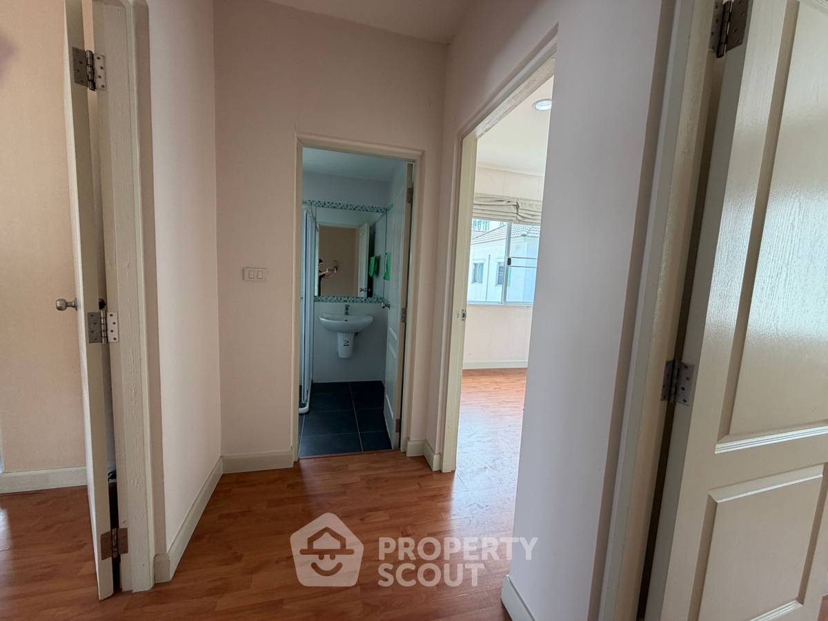 picture 4-BR House For Sale, Life Bangkok Boulevard-Ramintra (142 Sqm) (ID 1931559) - 17/29