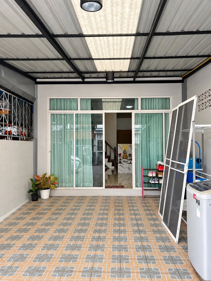 รูป 🏡 ทาวน์โฮม 2 ชั้น 2 ห้องนอน บนที่ดิน 24 ตร.ว. ✨🏡 หมู่บ้านเพชรไพลิน - รูปที่ 2/10