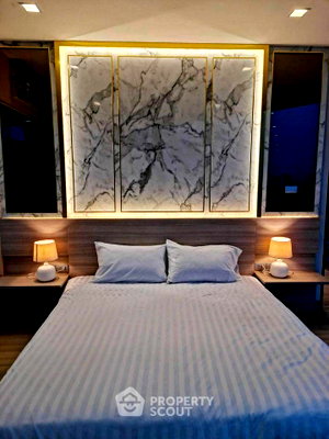 Condos for rent : 37th-Floor 1-BR Sky Walk Residences 200m To BTS Phra Khanong (ID 762171)