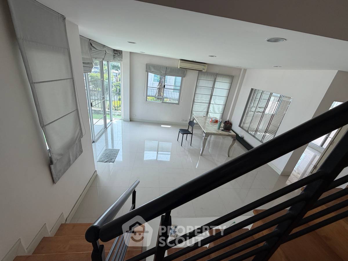 picture 4-BR House For Sale, Life Bangkok Boulevard-Ramintra (142 Sqm) (ID 1931559) - 19/29